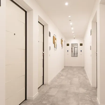 Living Como-rooms&parking Guest house