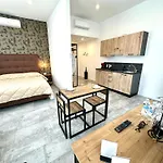 Maison d'hôtes Living Como-rooms&parking 4*