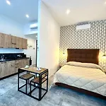 Maison d'hôtes Living Como-rooms&parking 4*