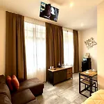 Living Como-rooms&parking Maison d'hôtes 4*
