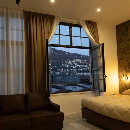 Living Como-rooms&parking Πανσιόν Όπως