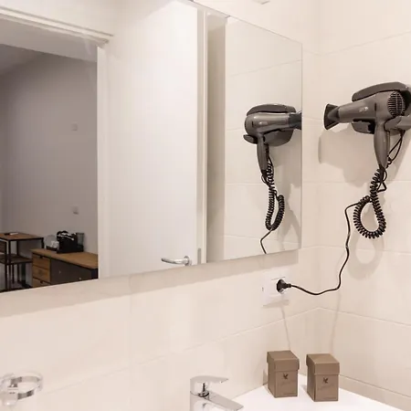 Living Como-rooms&parking Affittacamere