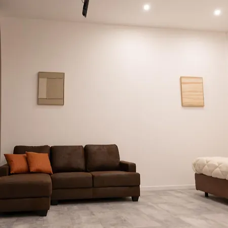 Living Como-rooms&parking