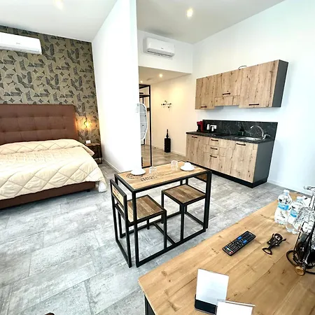 Pensionat Living - & Parking 4*