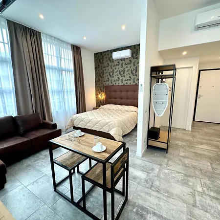 Living Como-rooms&parking