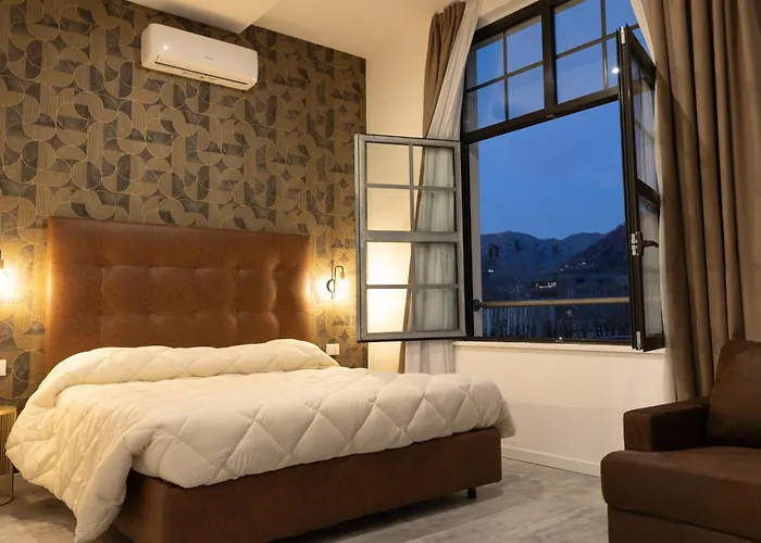 Living Como-rooms&parking Πανσιόν Όπως