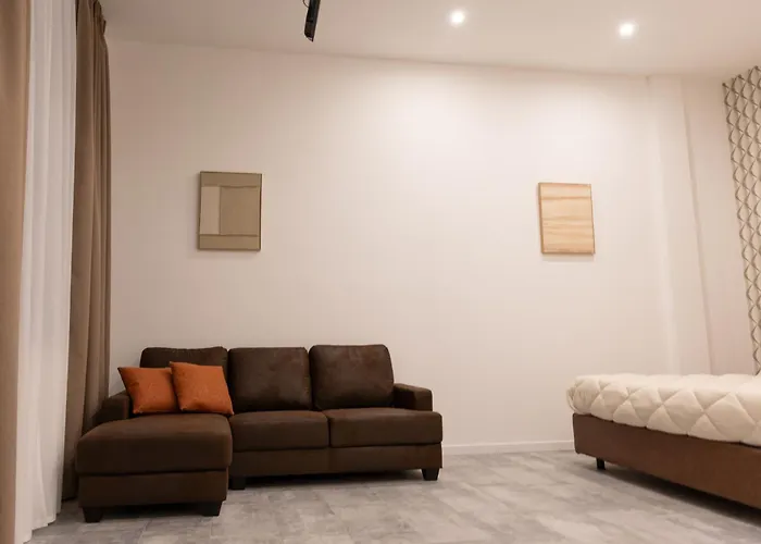 Living Como-rooms&parking