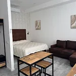 Living Como-rooms&parking 招待所 科莫